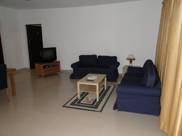 First furnished apartment in Riyadh, 2009, the early-settlement reality of an expat relocation to Riyadh
